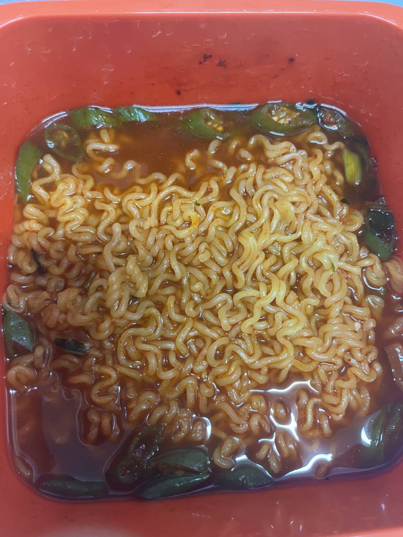 [잡담] 이시간에 먹는 라면 | 인스티즈
