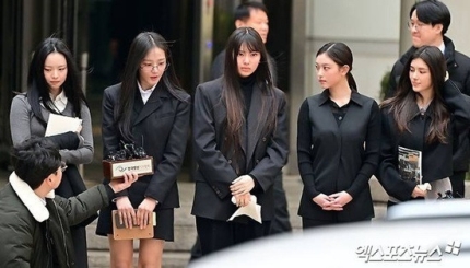 [정보/소식] "NJZ 독자 활동 왜 안 돼?" 뉴진스, 오늘(9일) 재판 비공개 진행 [엑's 투데이] | 인스티즈