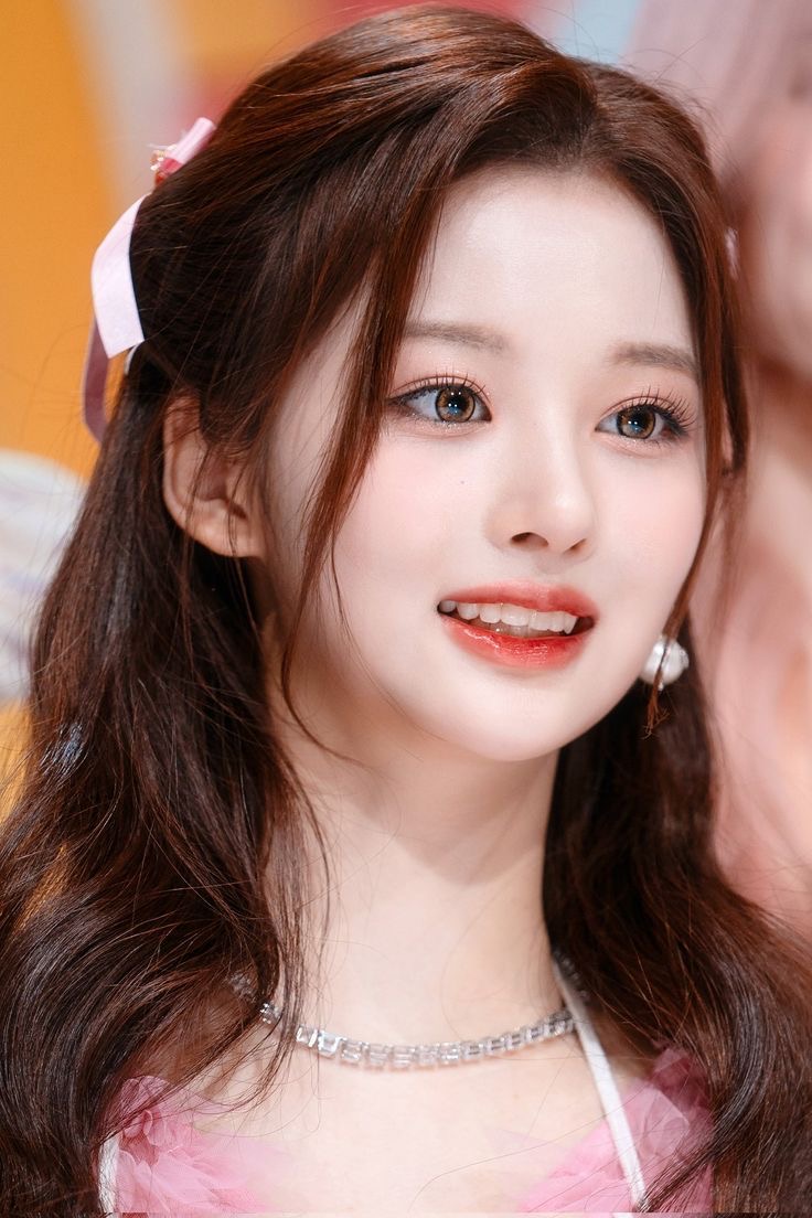 [잡담] 제왑은 대체 전생에 무슨 복을 쌓았길래 수지 설윤같은 비주얼 노래 춤 다 되는 애들을 데리고 온 거임? | 인스티즈