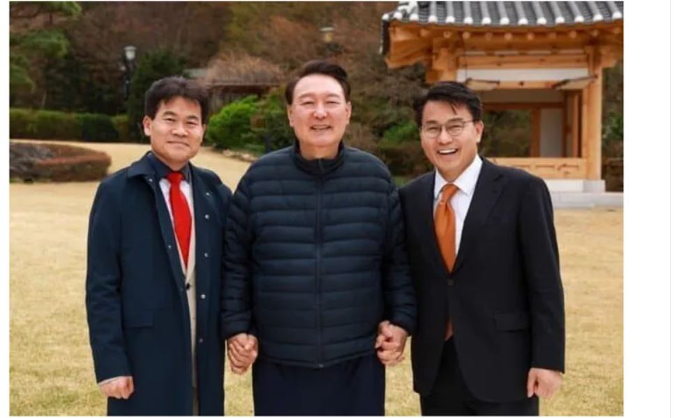 [잡담] 전한길 소원 이뤘네ㅎㅎ 윤석열이랑 | 인스티즈