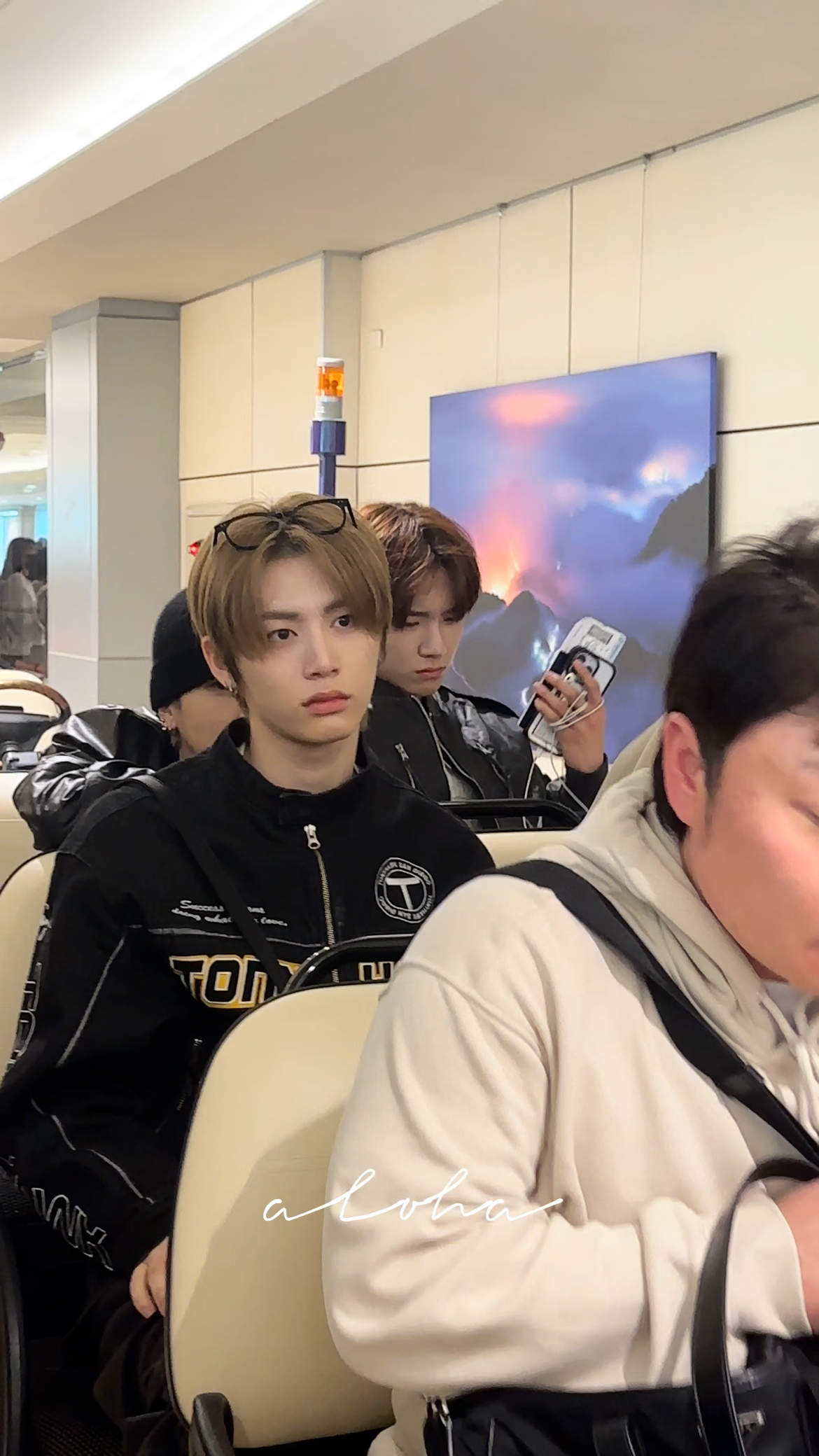 [잡담] 한태산 오늘 공항 폰카 | 인스티즈