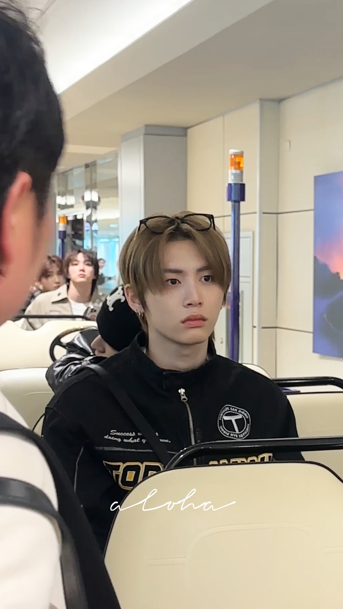 [잡담] 한태산 오늘 공항 폰카 | 인스티즈