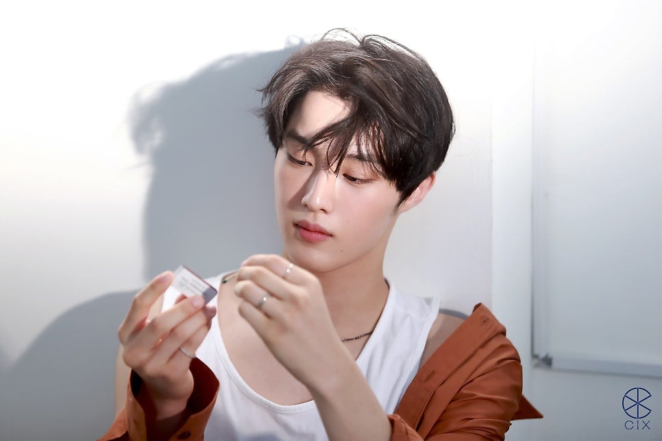 [잡담] 내 최애지만 솔직히 이 화보는 모두가 인정한다고 생각함 | 인스티즈