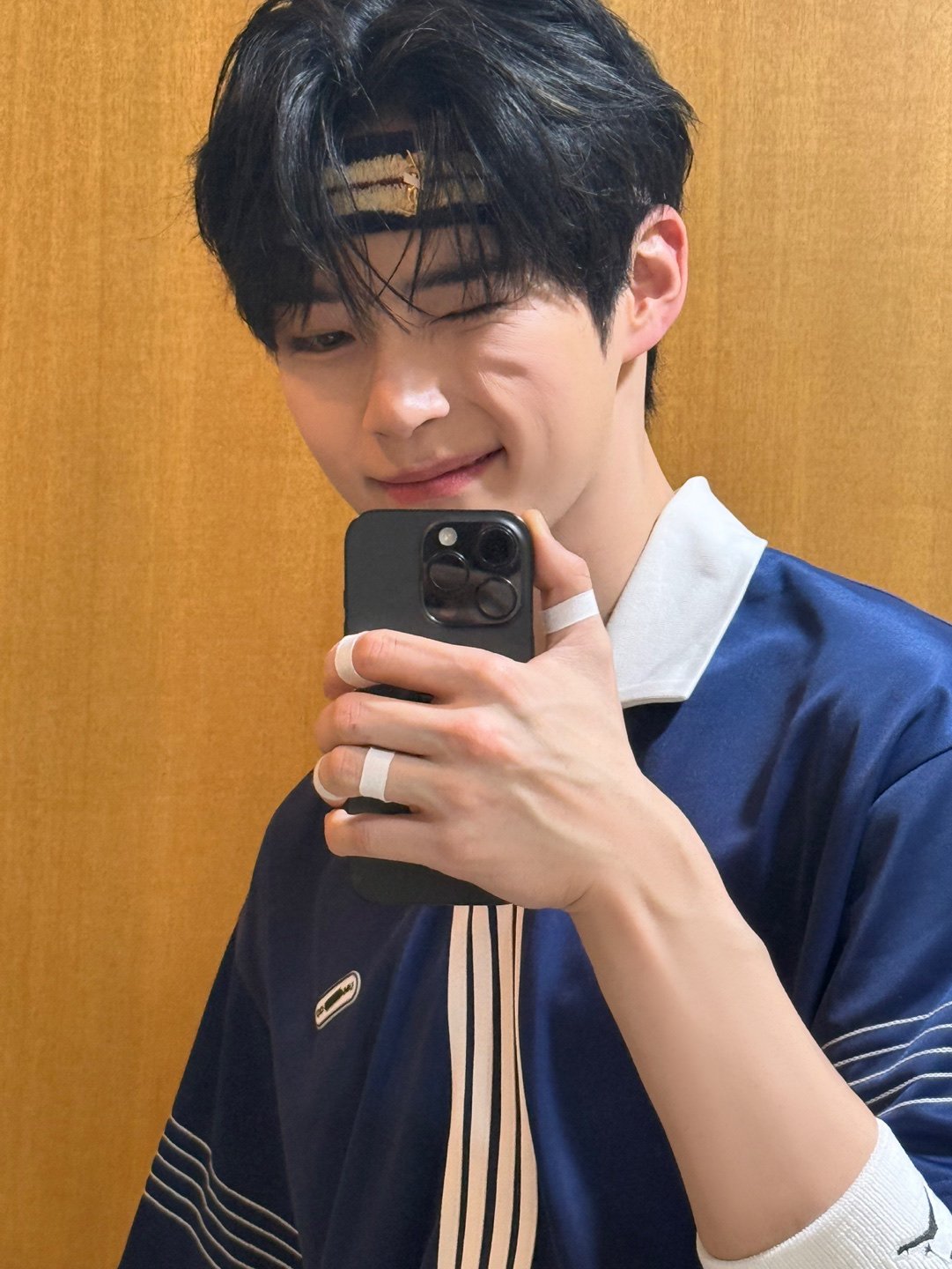 [잡담] 성한빈이 거울셀카를 낋여왔노라 | 인스티즈
