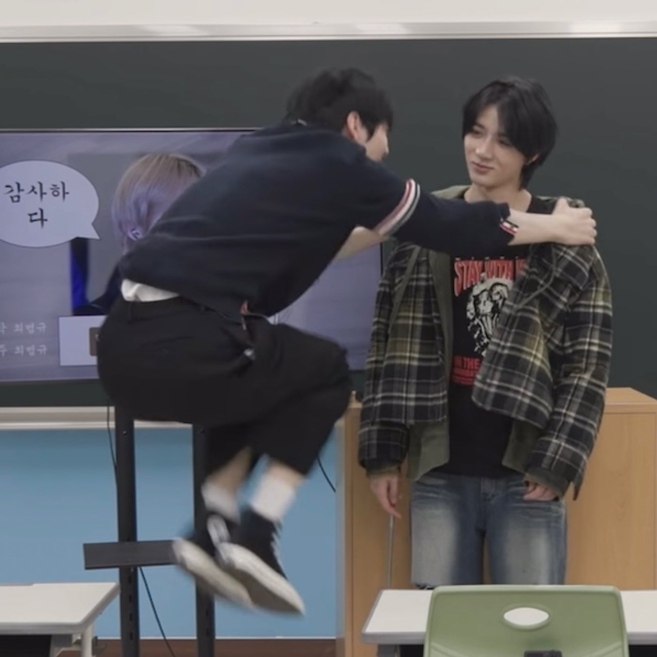 [잡담] 최수빈ㅋㅋㅋ 남주대결 이겼다고 점프 뛰는 거 겁나 높아ㅋㅋ | 인스티즈