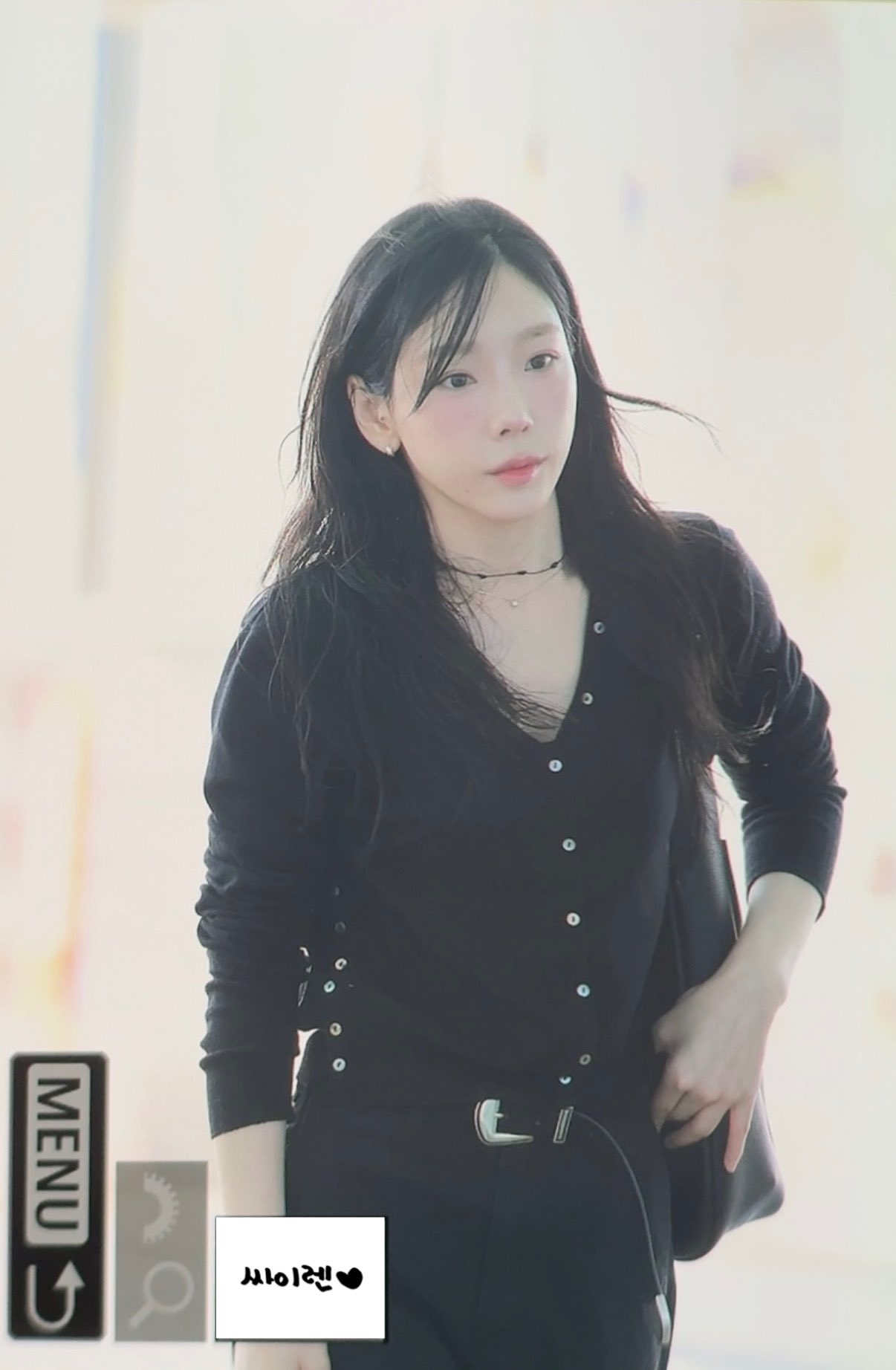[잡담] 태연 출국 올블랙 너무이쁘다 | 인스티즈