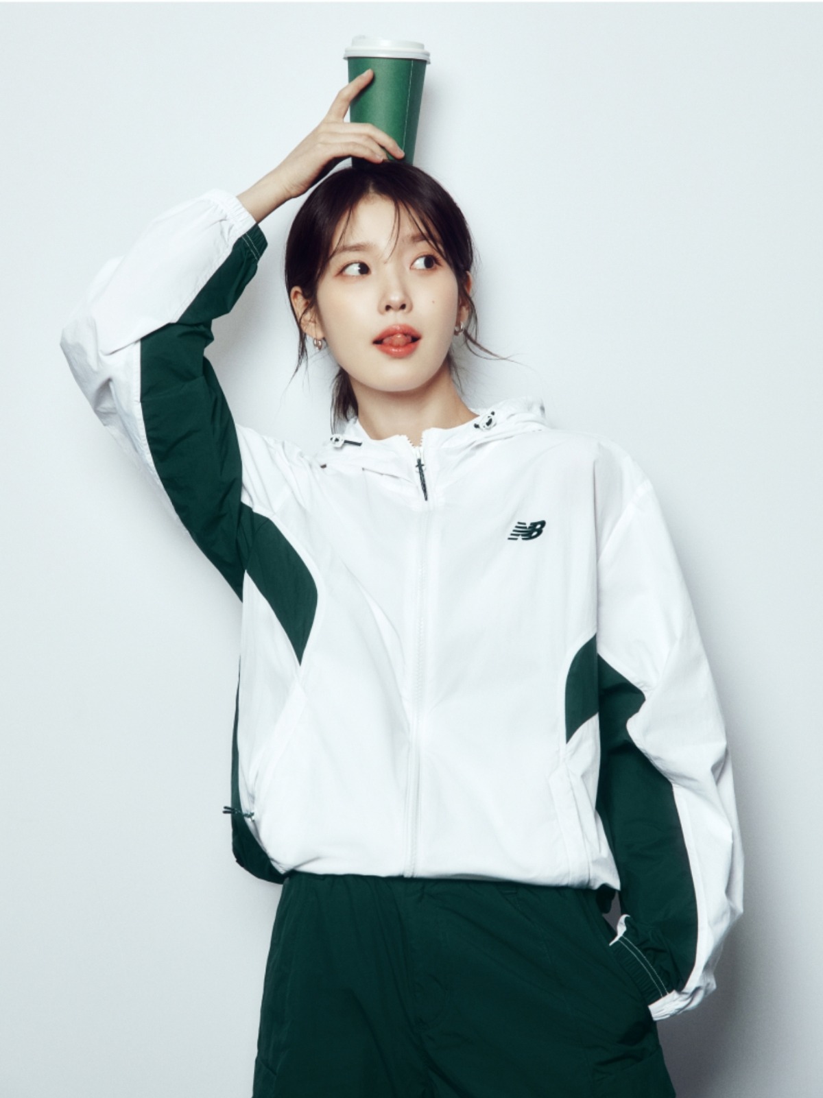 [잡담] 아이유 뉴발 새짤 뜨는데 미쳤어(p) | 인스티즈