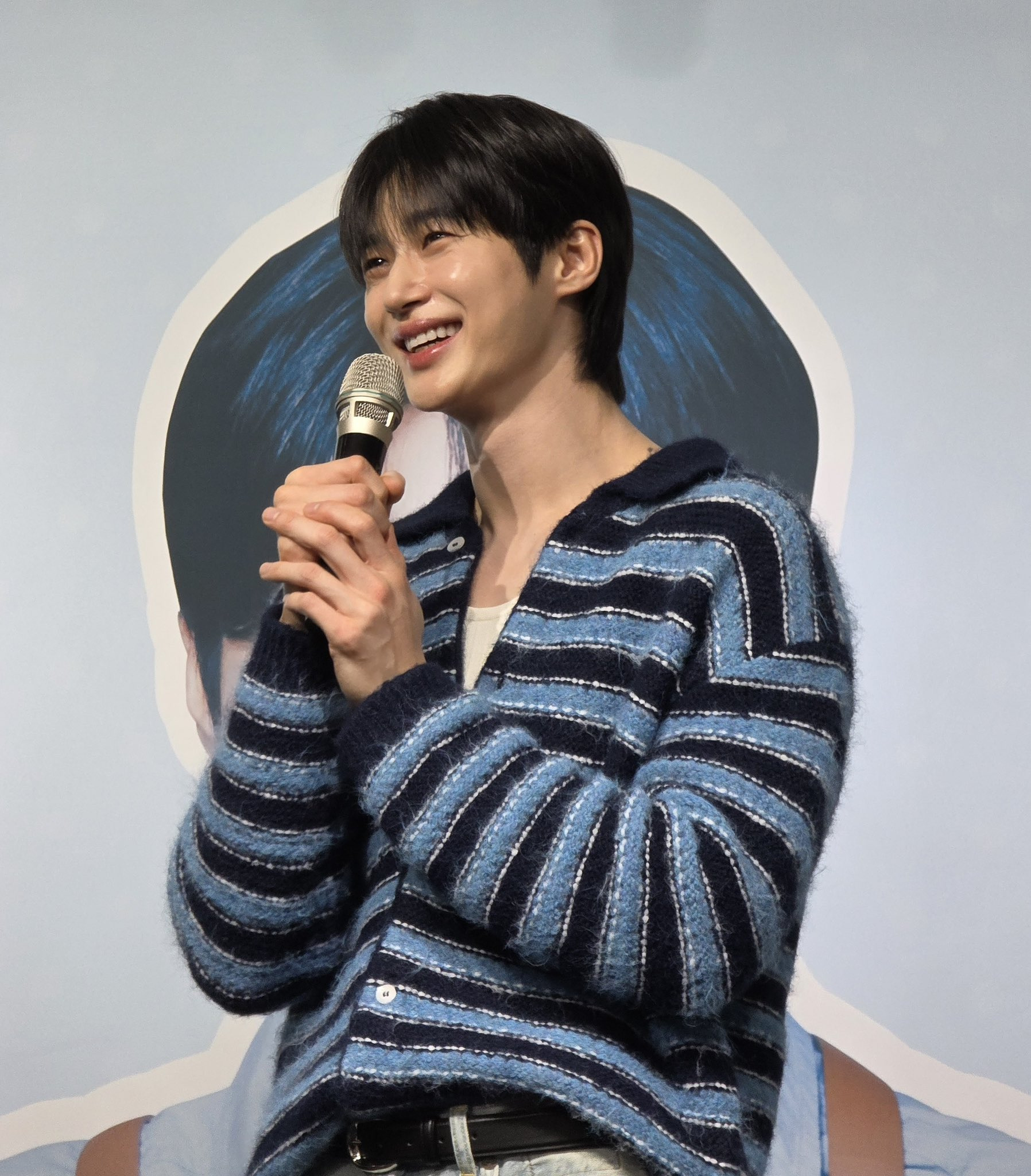 [잡담] 변우석 대군부인 스타일 이게 낫지않나 | 인스티즈