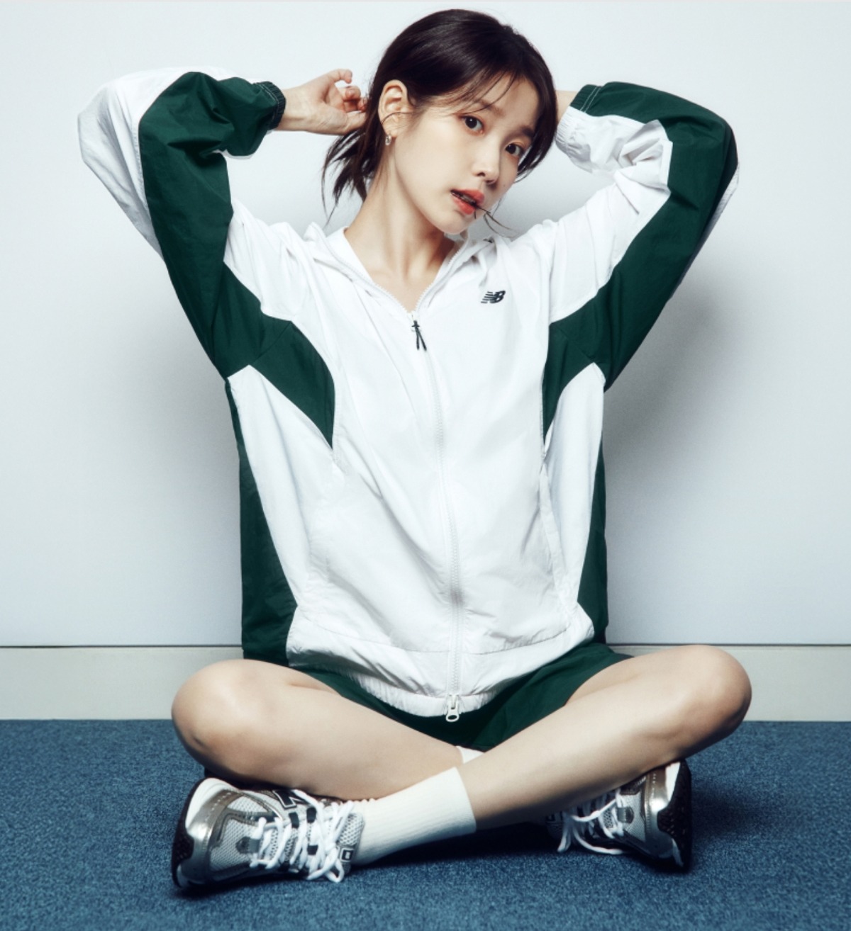 [잡담] 아이유 뉴발 새짤 뜨는데 미쳤어(p) | 인스티즈