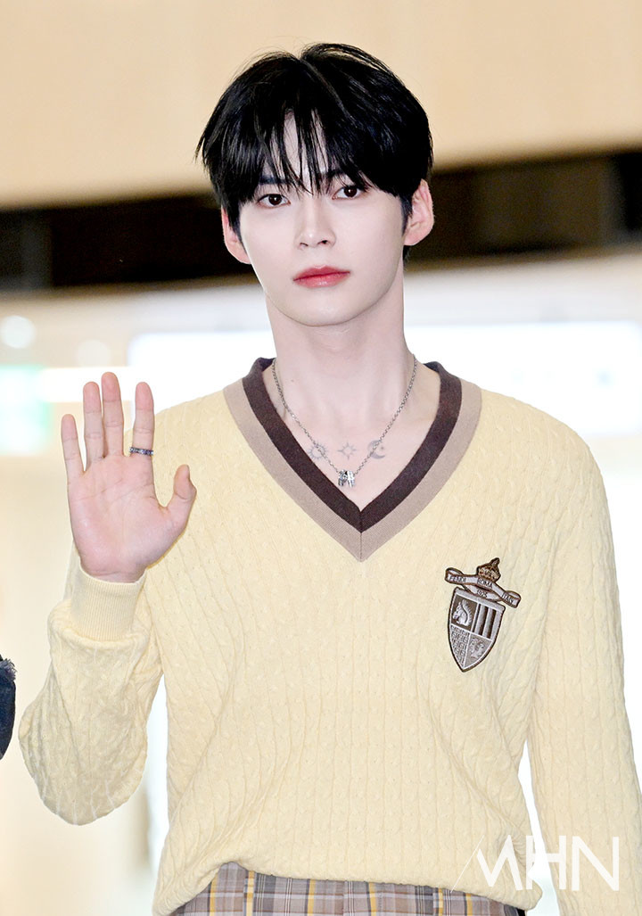 [잡담] 성한빈 노랑니트 개이쁨 | 인스티즈