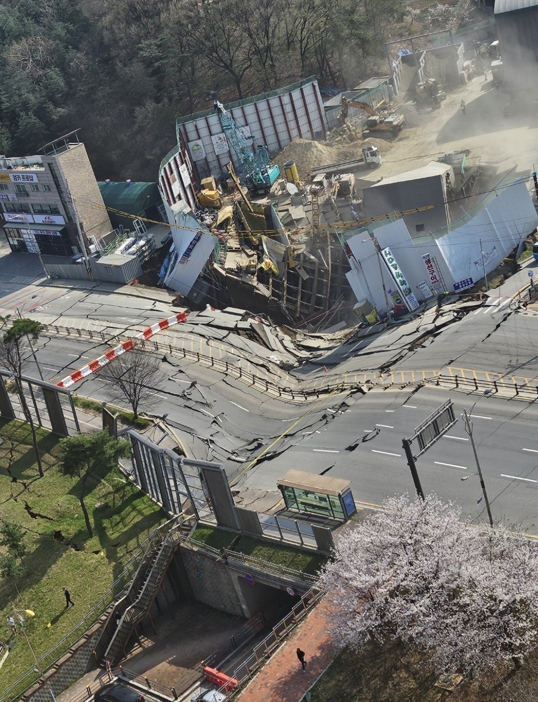 [정보/소식] 헐 광명 지하철 공사장 지하 붕괴... | 인스티즈