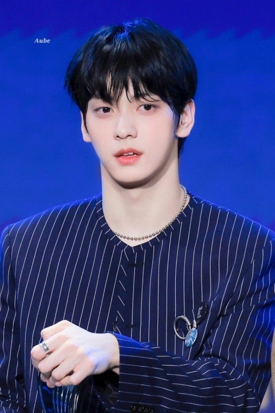 [잡담] 이거 모두 해당하는 아이돌 누구 있어?? | 인스티즈