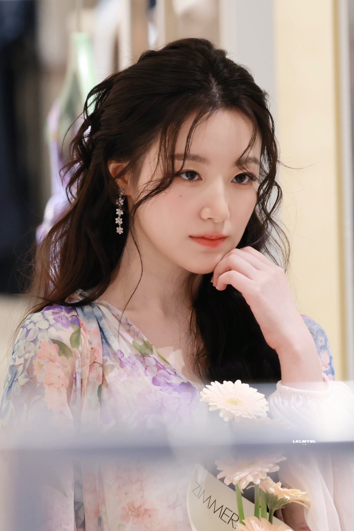 [잡담] 오늘 짐머만행사 슈화 비주얼봐.. | 인스티즈