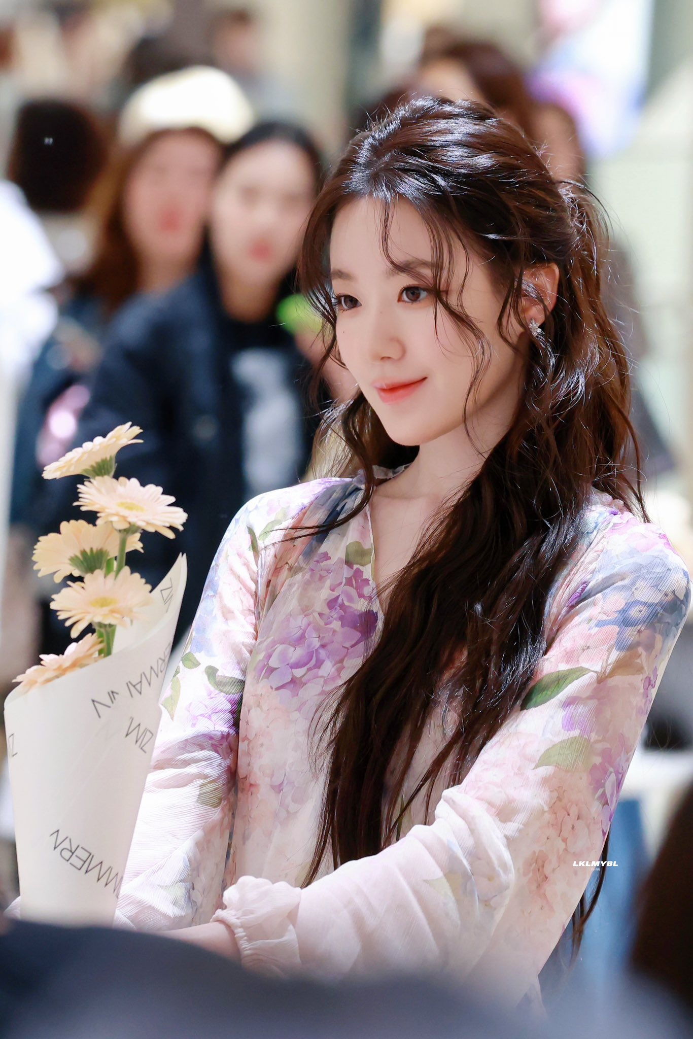 [잡담] 오늘 짐머만행사 슈화 비주얼봐.. | 인스티즈