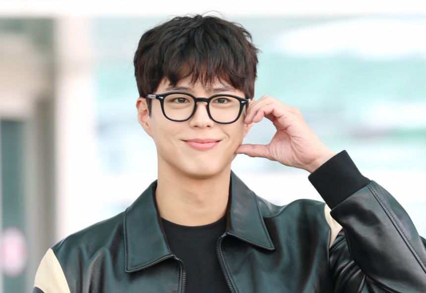 [잡담] '폭싹' 박보검 '그 종교' 탈출했나... "션이 다니는 교회로 옮겨" | 인스티즈