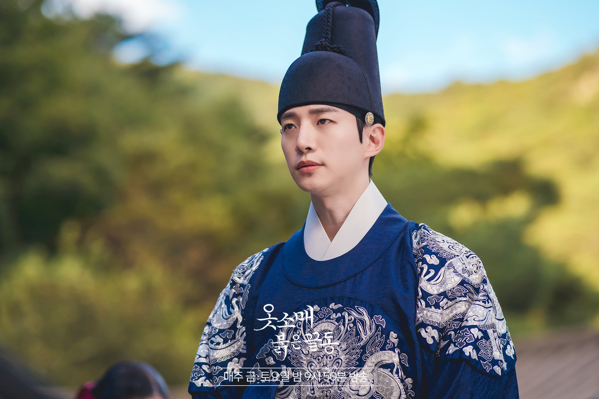 [잡담] 이준호 이번 화보 정조 환생같음 | 인스티즈