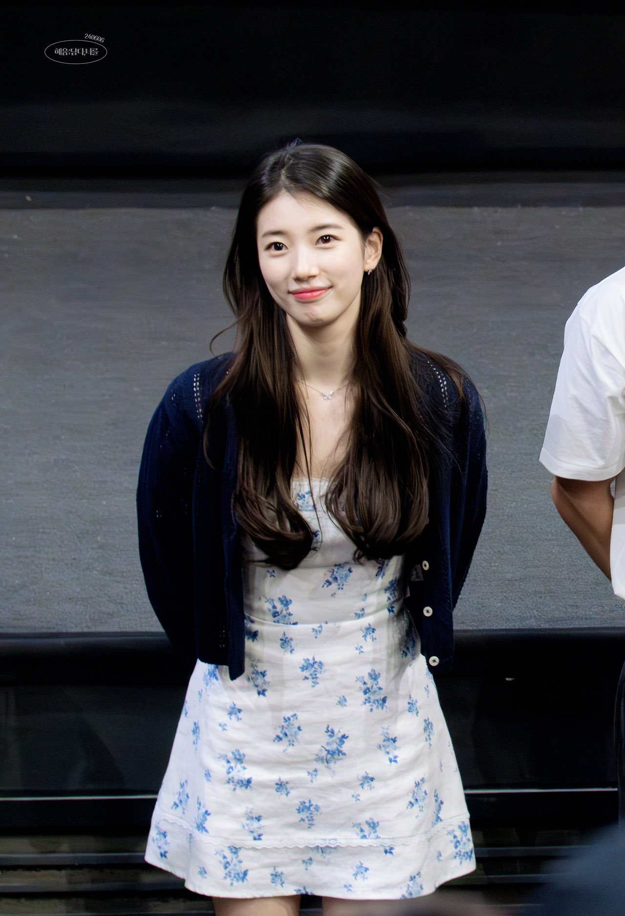 [잡담] 수지 이날 햇살여주 그 자체다 완전 | 인스티즈
