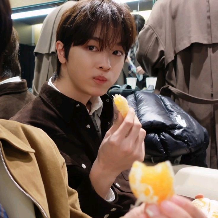 [잡담] 성찬이가 너무 좋아서 못참겠어 | 인스티즈