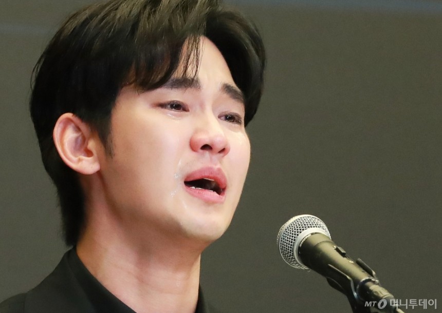 [마플] 김새론 남친은 김수현 아닌 '이 가수'…"6년 연애" 주장은 거짓? | 인스티즈
