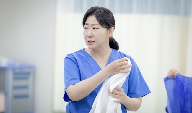 [정보/소식] '언슬전' 라미란 깜짝 등장, 고윤정 향한 서늘 눈빛 | 인스티즈