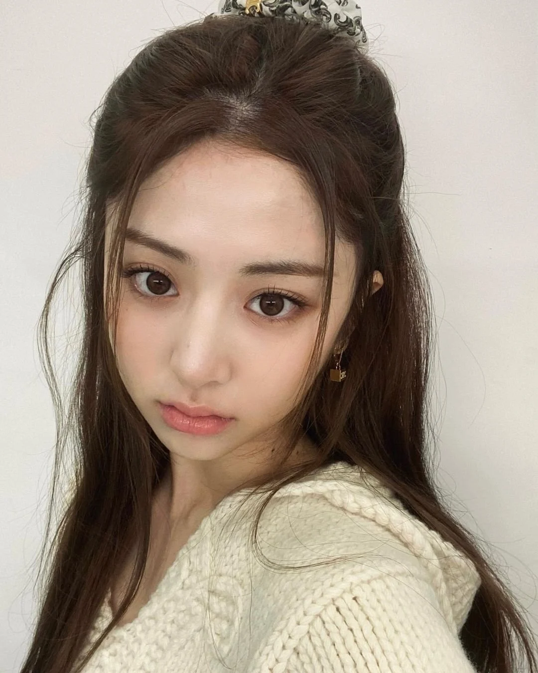 [잡담] 르 허윤진 데뷔초 갈발 다시 해줬으면 좋겠어... | 인스티즈