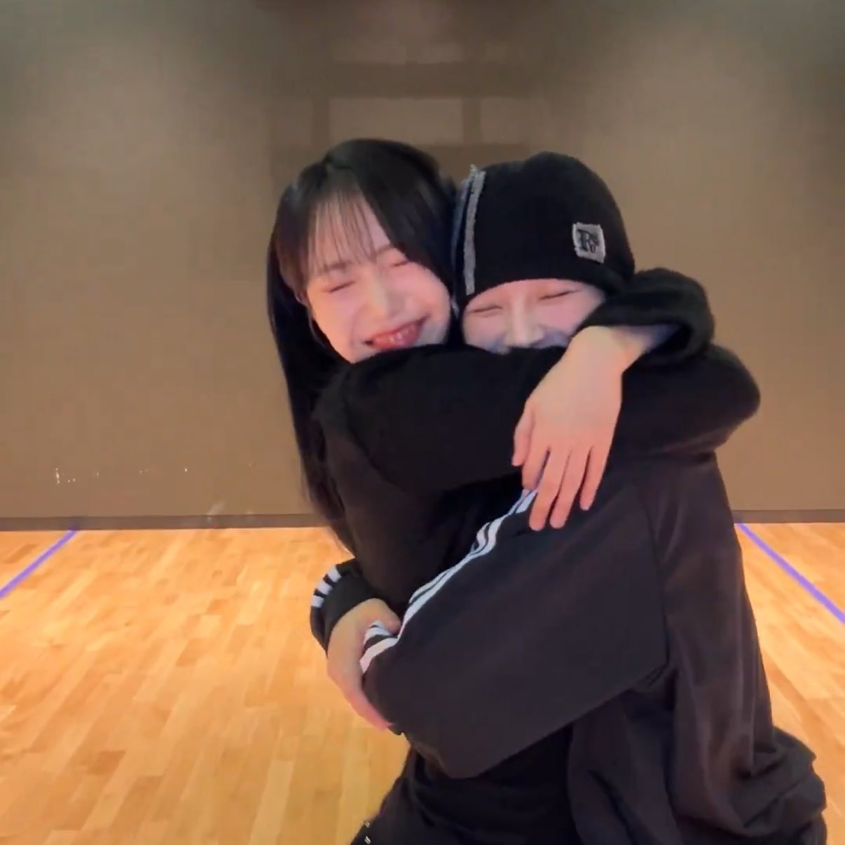 [잡담] 수아랑 신비 챌린지한거 마음 좋아짐ㅠㅠㅠㅠ | 인스티즈