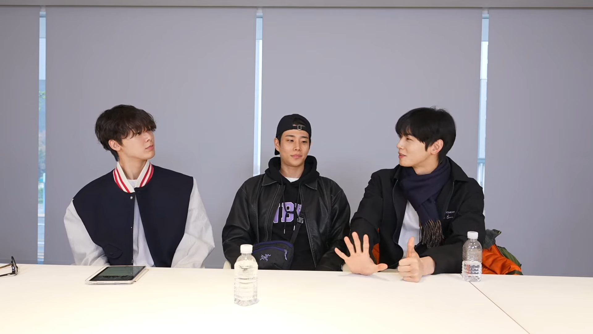 [잡담] 콘서트 날짜 스포하고 자지러지는 아스트로 | 인스티즈