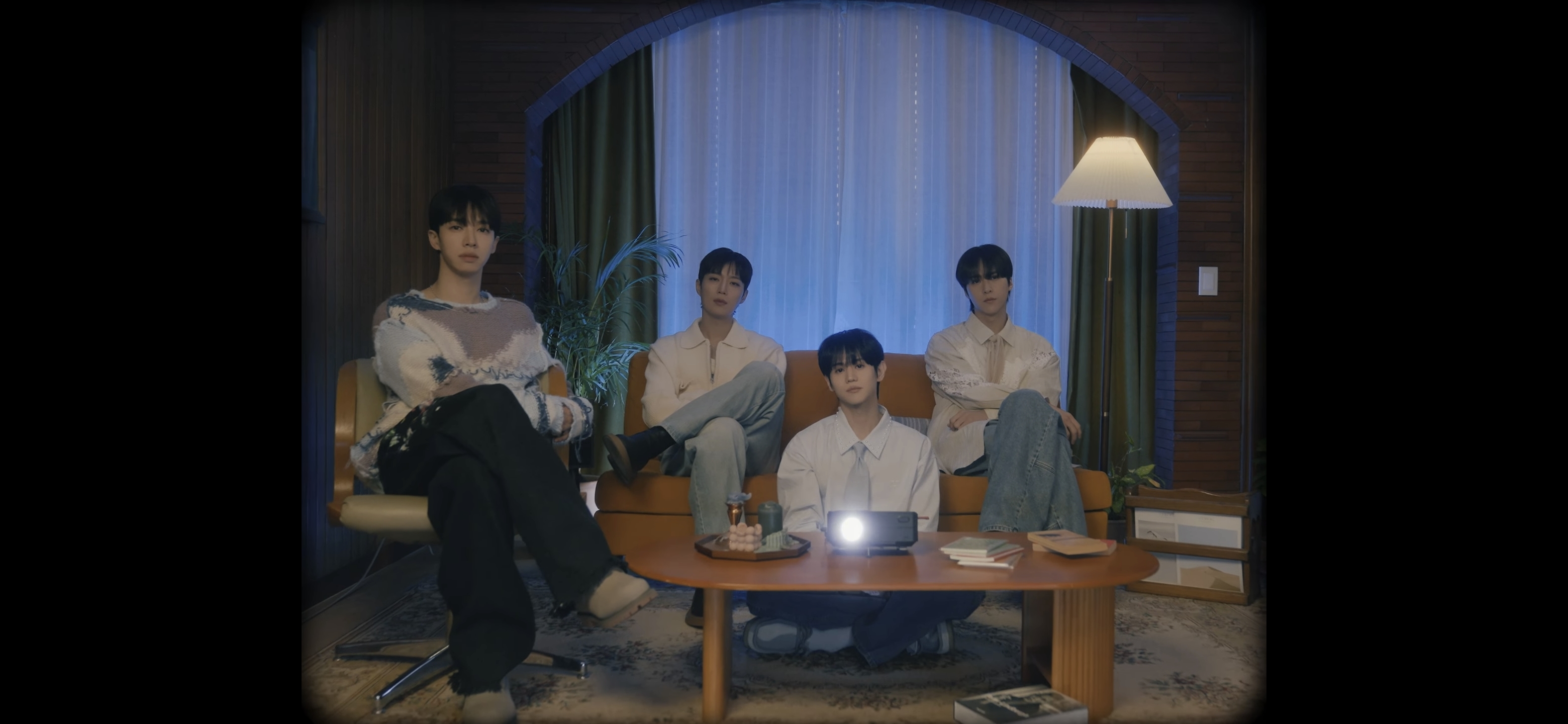 [잡담] 사진 3장으로 하이라이트팬 울리는 법 | 인스티즈