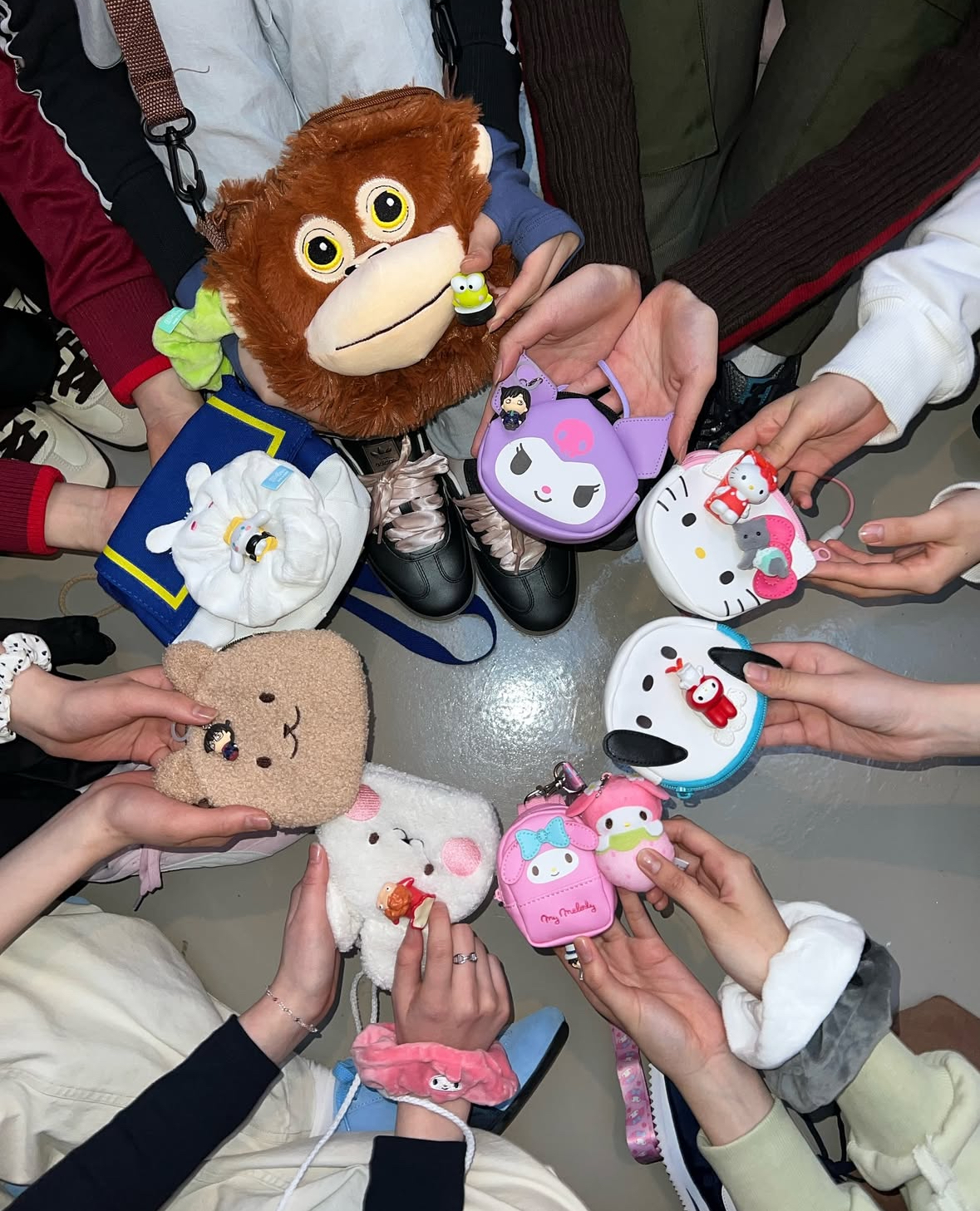 [잡담] 하투하 누가 오랑우탄을 들고있는데요 | 인스티즈