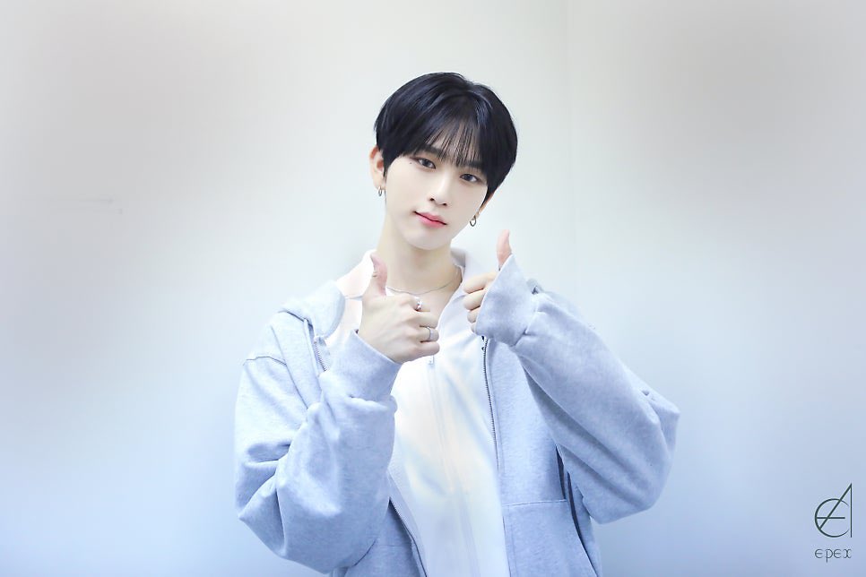 [잡담] 진짜 두부처럼 뽀얘서 가지고와써 내돌 | 인스티즈
