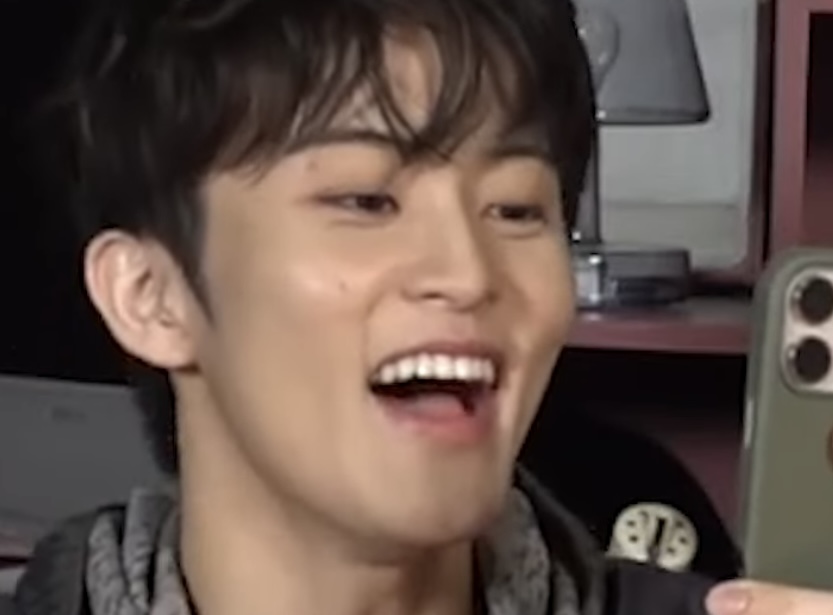 [잡담] 드림 사진 찍는 마크 너무 귀여움ㅋㅋㅋㅋㅋㅋㅋㅋㅋㅋㅋㅋㅋ | 인스티즈
