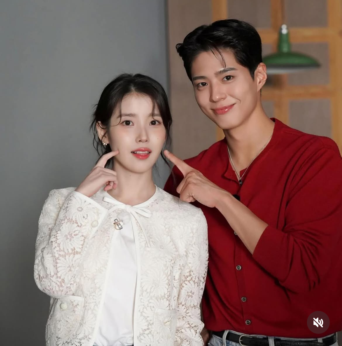 [잡담] 와 인스타에 박보검 아이유 사진떠서 보는데 눈이 맑아지네.. | 인스티즈