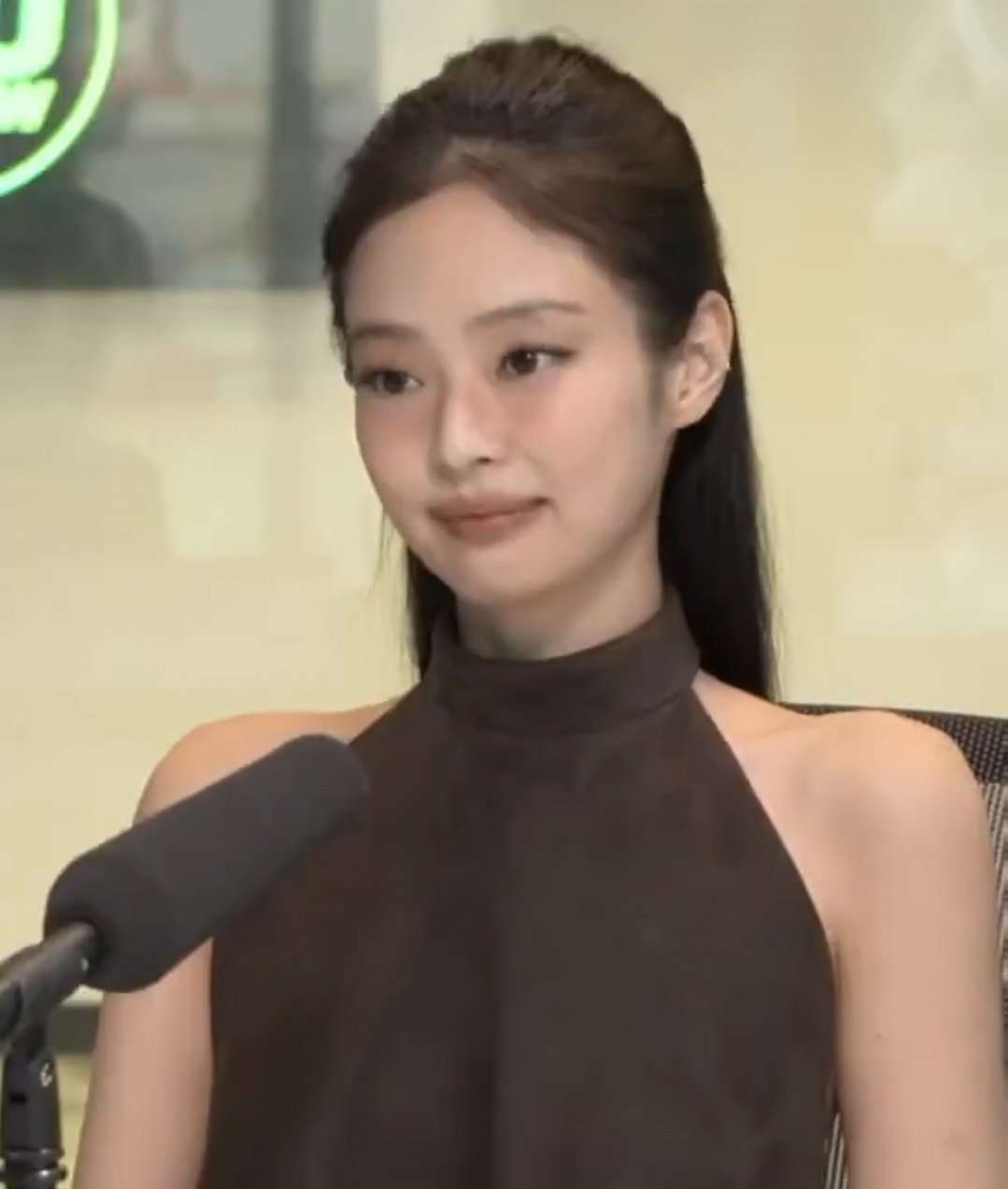 [잡담] 제니 이 헤메 ㄹㅇ 찰떡이다 | 인스티즈