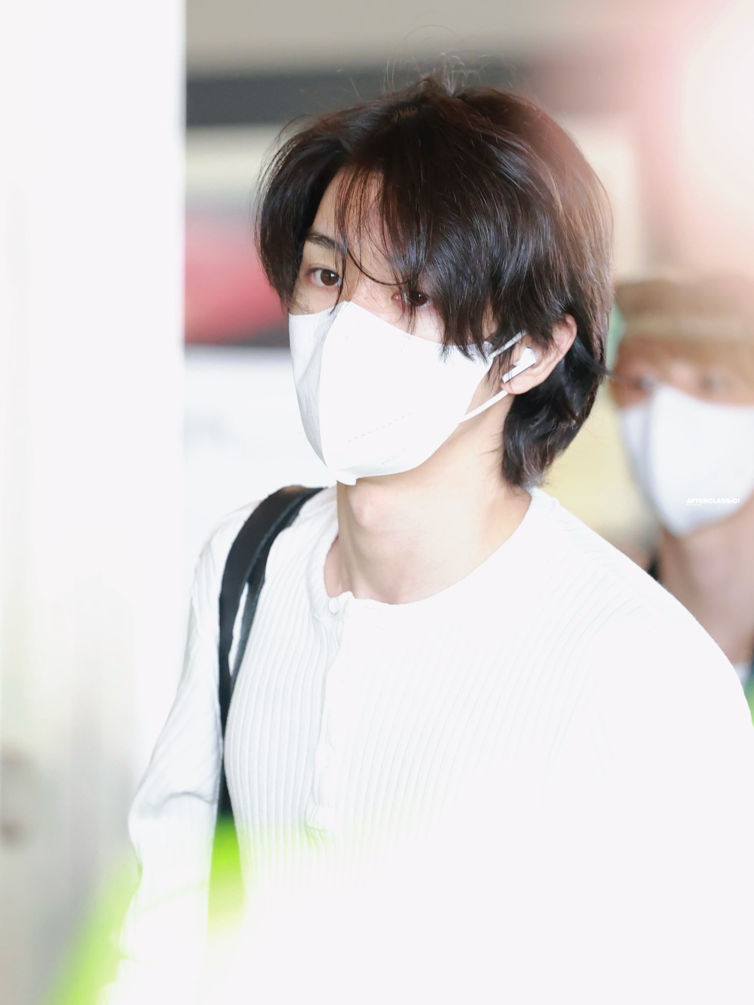 [잡담] ㅁ.ㅊ 성찬이 온다 온다 한국온다 | 인스티즈