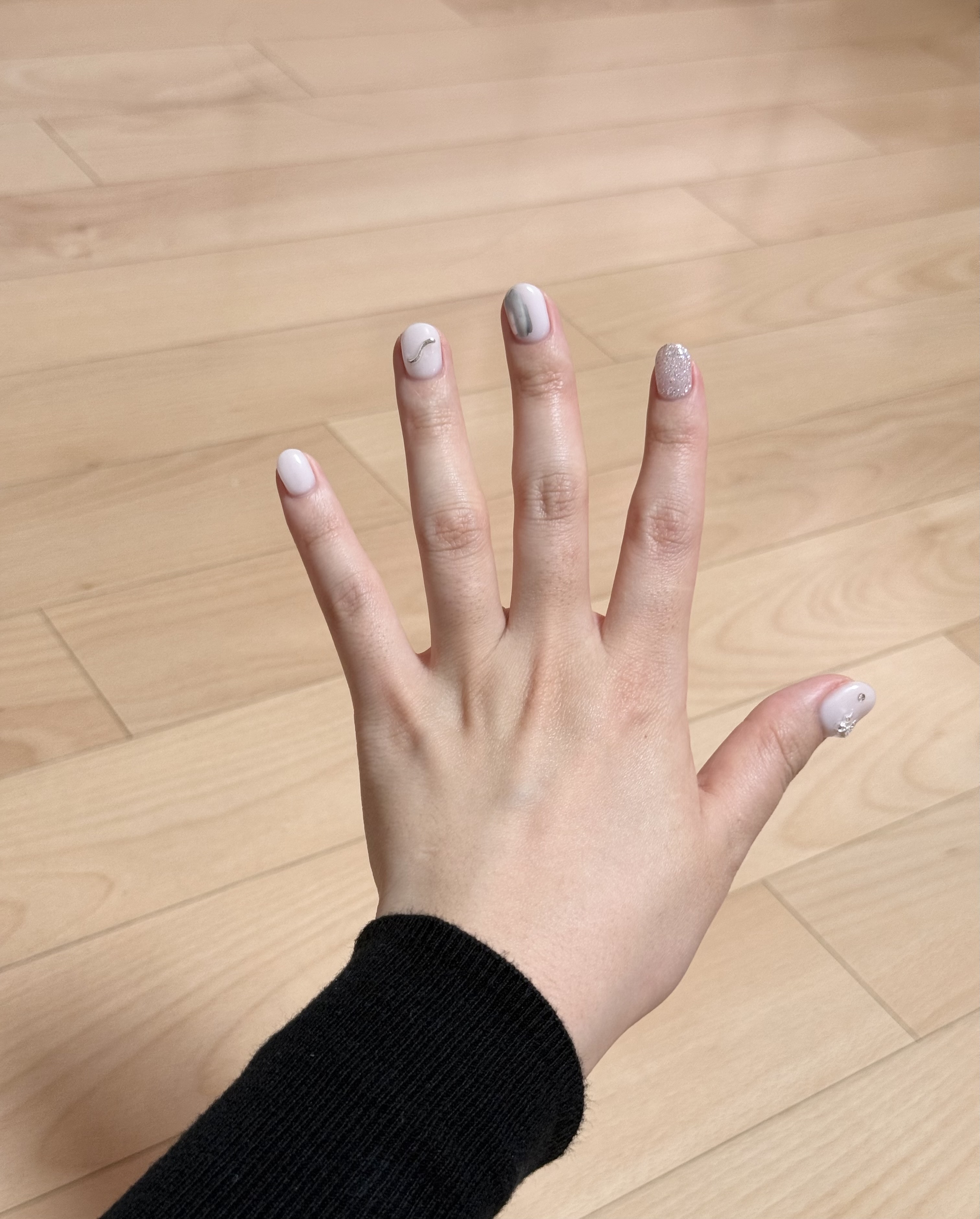 [잡담] 나 손톱 뿌러져서 네일 햇는데 어때 | 인스티즈