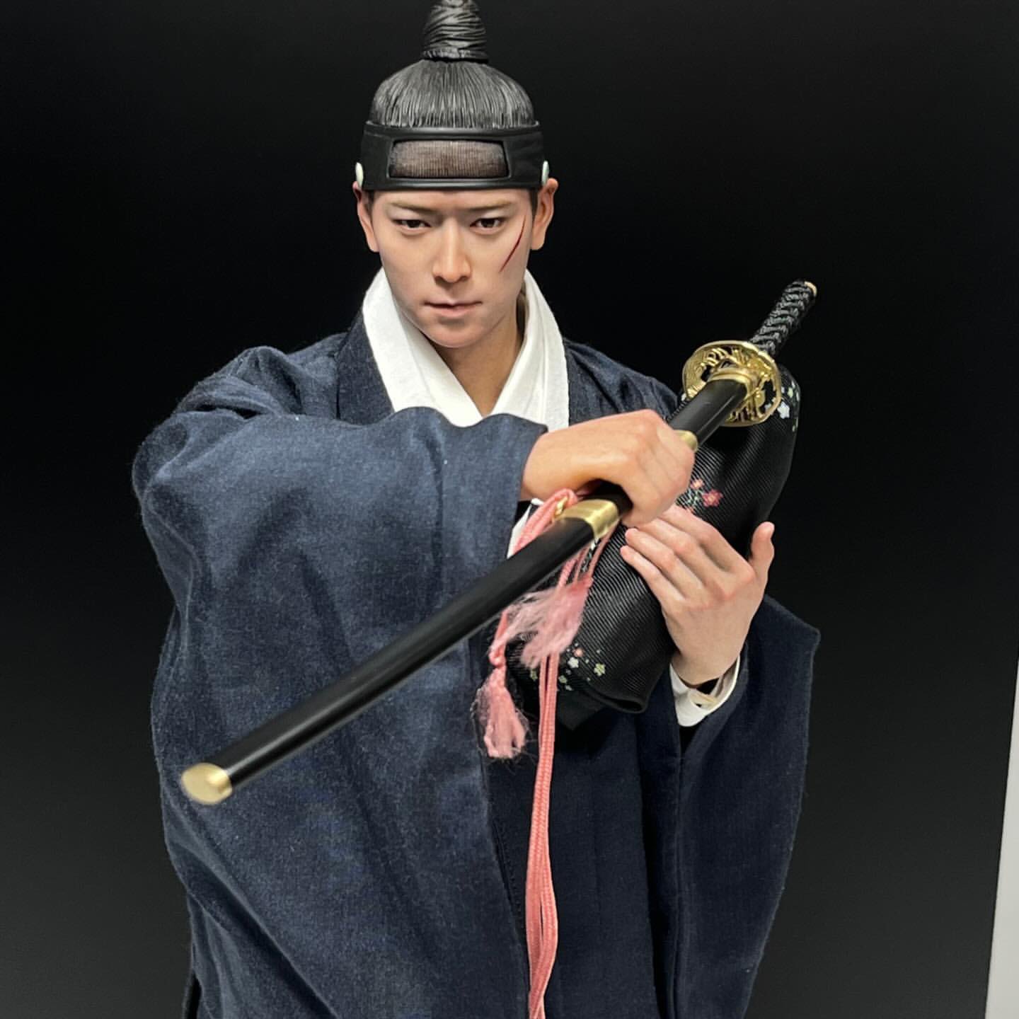 [잡담] 와 다들 강동원 피규어 봄? | 인스티즈