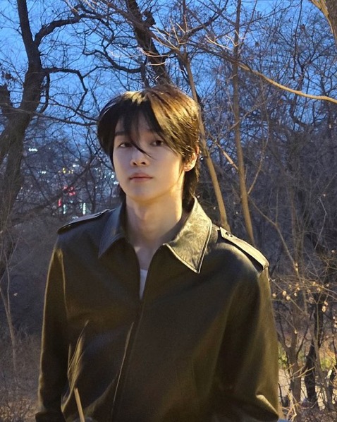 [잡담] 성찬 옷장 열면 이 브랜드 밖에 없을듯 이정도면 앰버서더 아니냐고 | 인스티즈