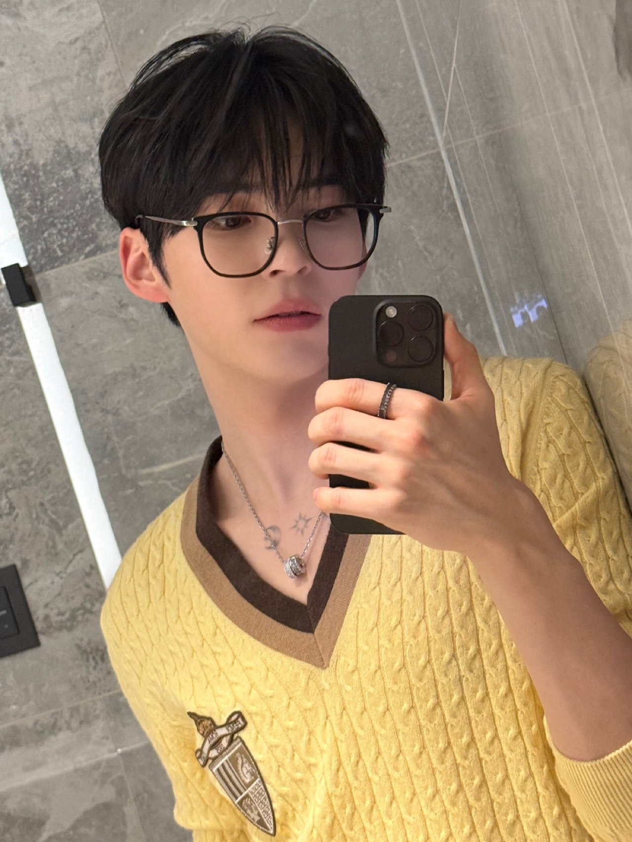 [잡담] 방금성한빈 셀카받고 개 소리지름 | 인스티즈