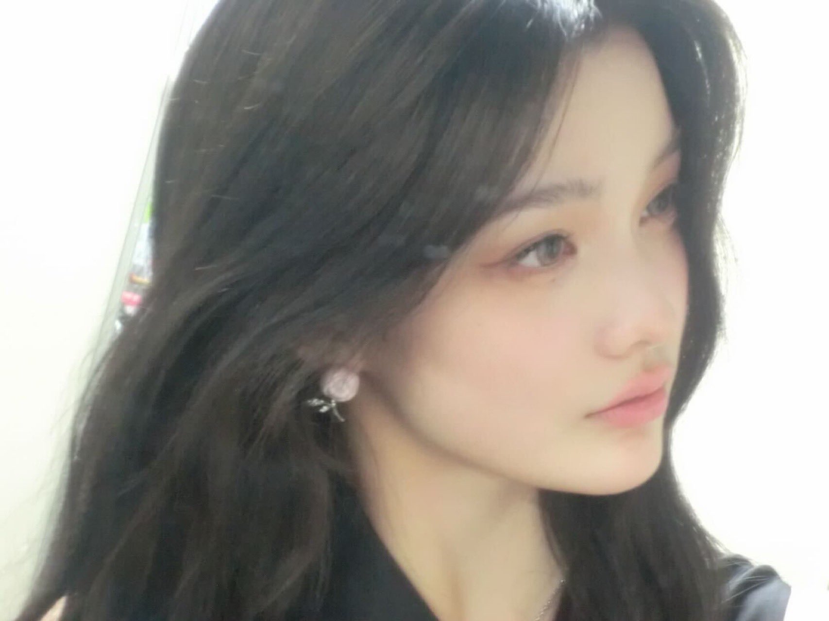 [잡담] 와 이로하 얼굴 미친거봐....... | 인스티즈