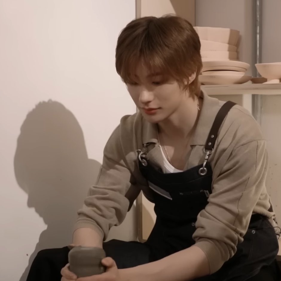 [잡담] 앤톤 너무 잘생겨서 캡쳐만 했어.. | 인스티즈