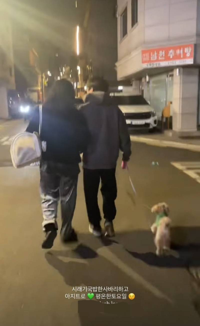 [잡담] 익들 이런 사진 보면 어떤 사이 같아보여? | 인스티즈
