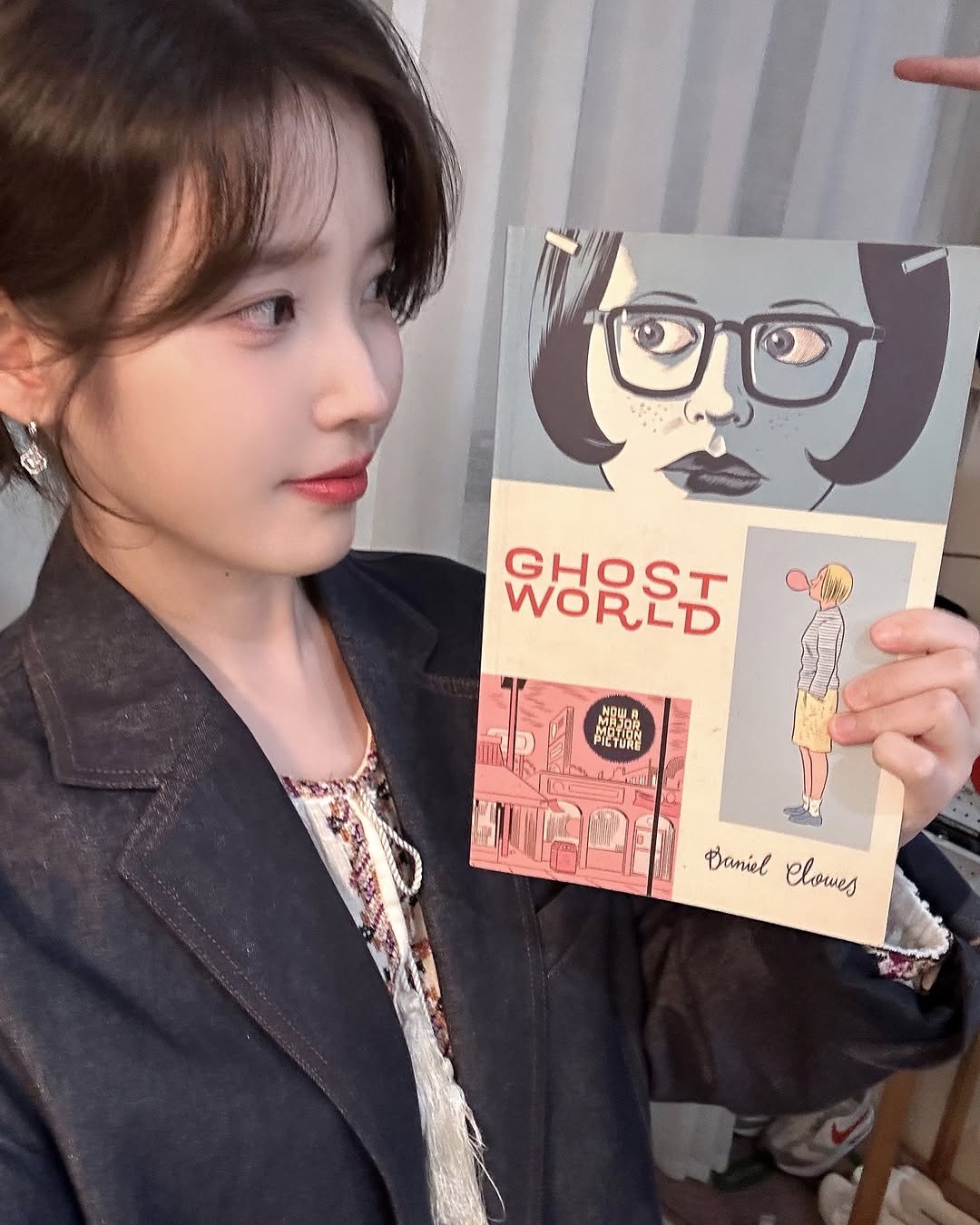 [잡담] 아이유 백은하의 주고받고 셀카 | 인스티즈