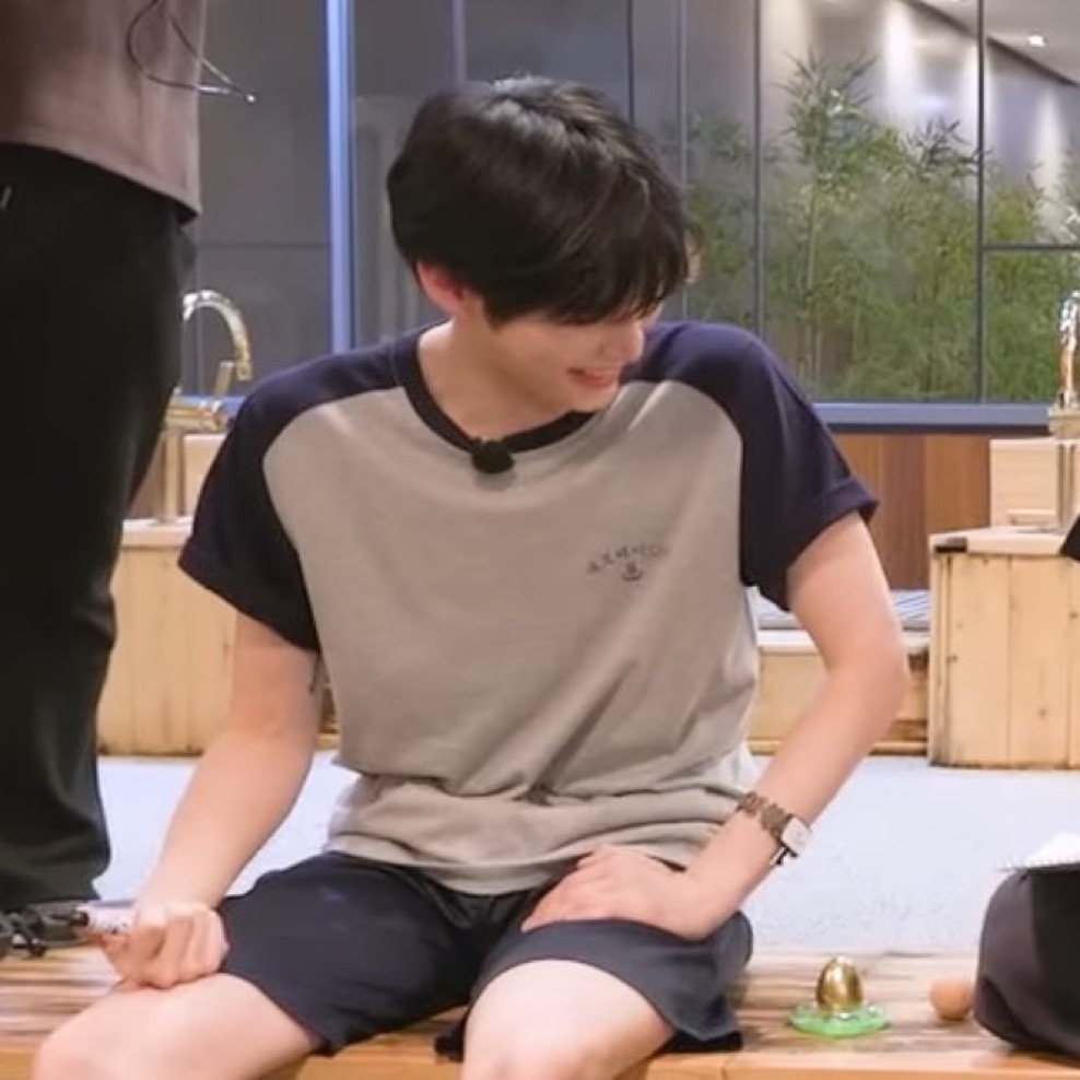 [잡담] 성한빈 어깨 | 인스티즈
