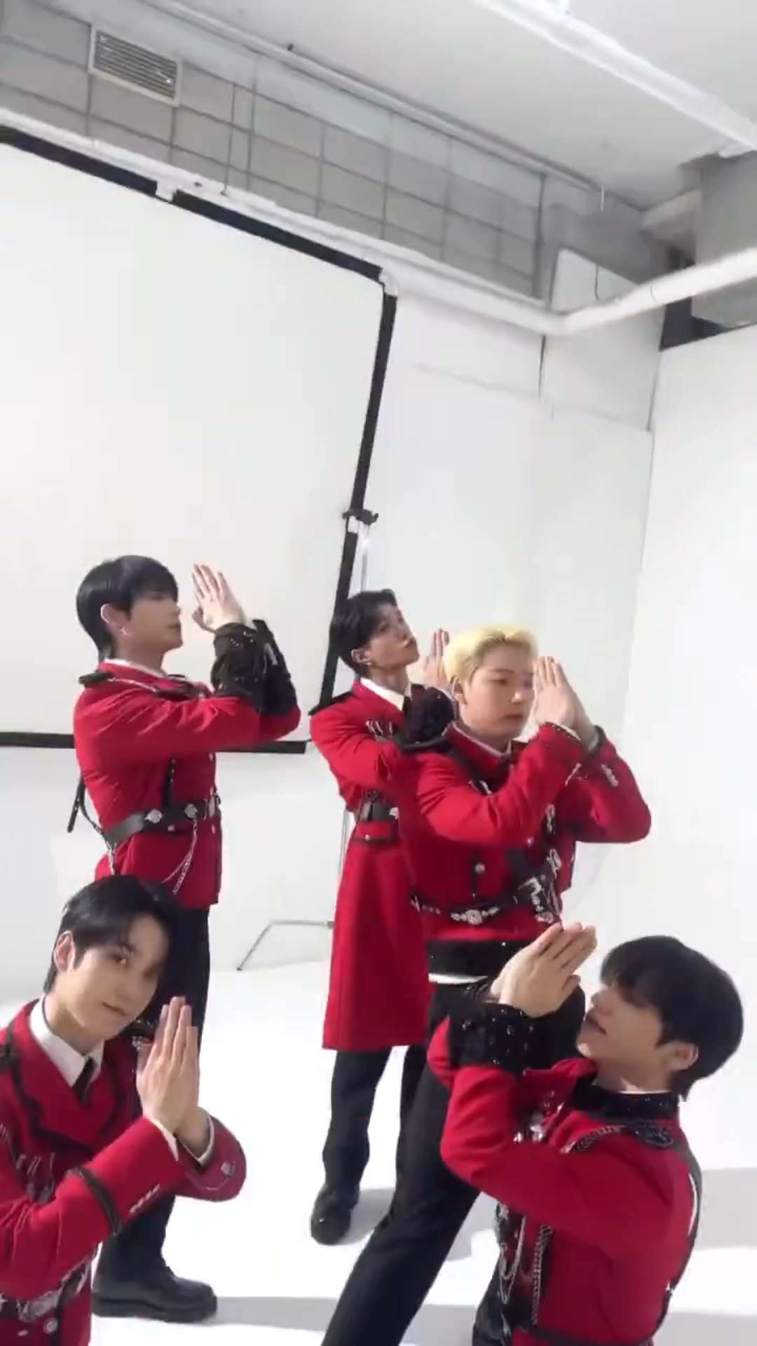 [잡담] 스포 멀까🧐 | 인스티즈