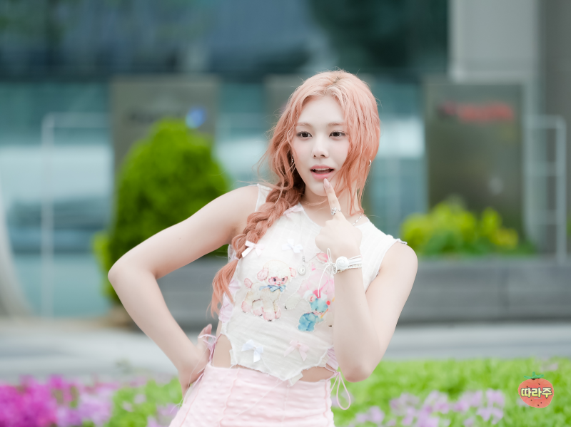 오늘자 강풍 속에서 미팬한 여자아이돌 | 인스티즈