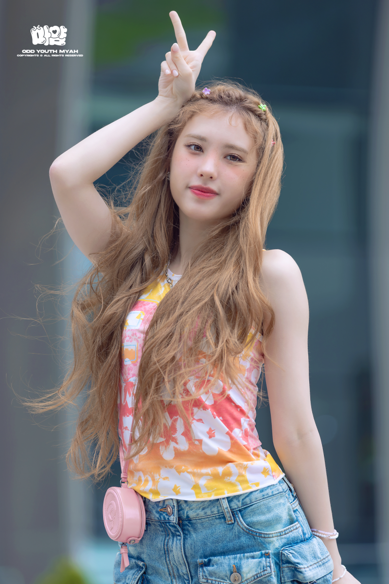 오늘자 강풍 속에서 미팬한 여자아이돌 | 인스티즈