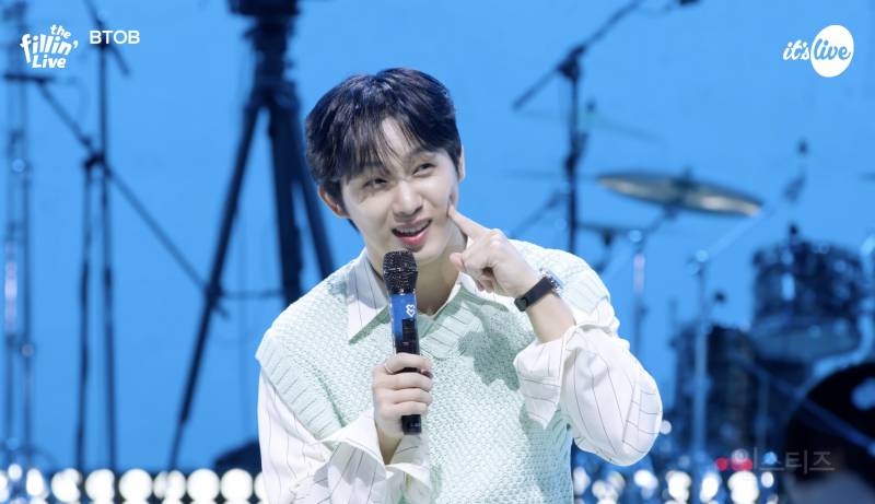 비투비 자만추하면 해야하는 포즈.gif | 인스티즈