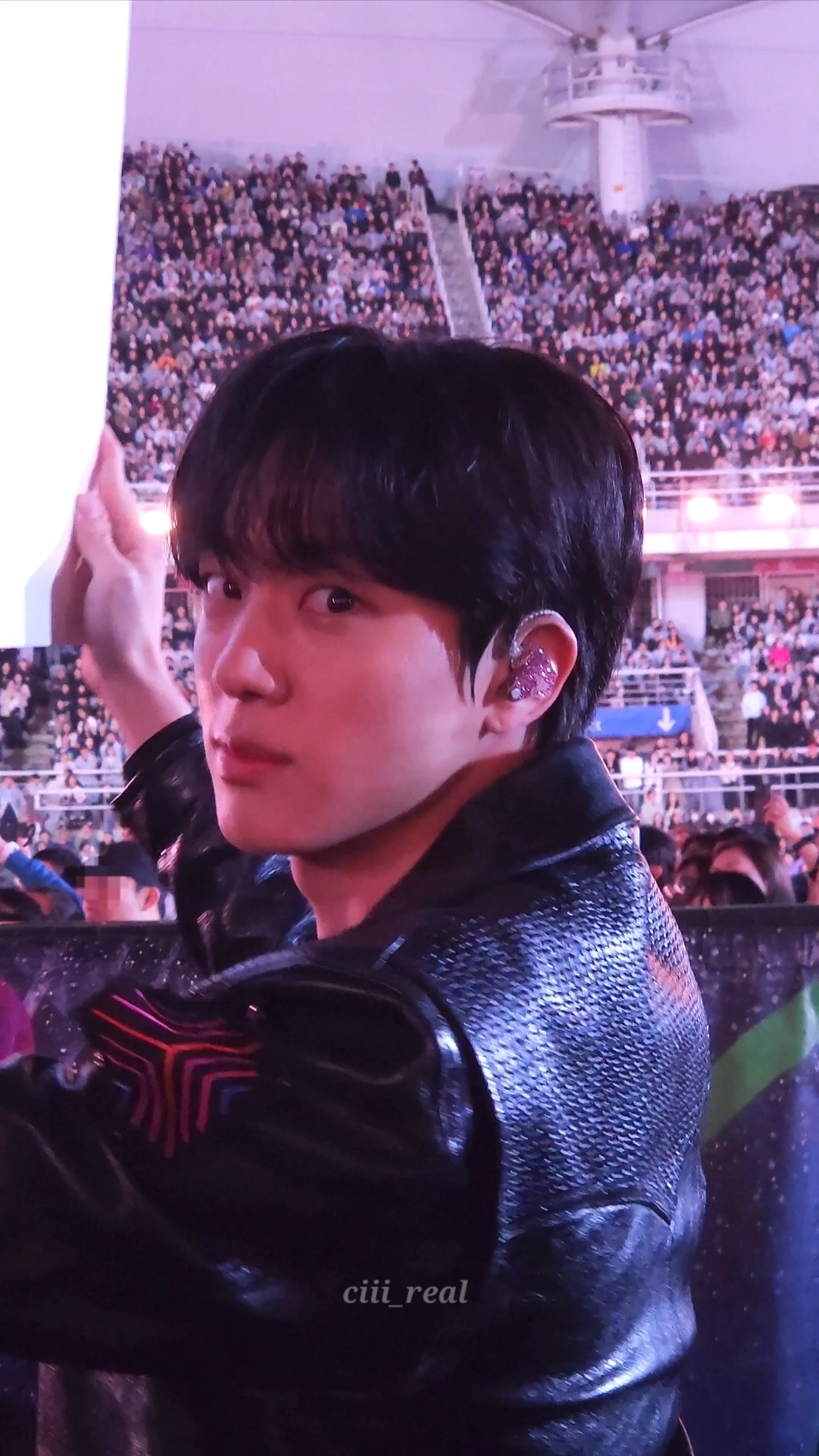 [잡담] 방탄 진 군대 다녀와서 맘이 좀 편해졌나? | 인스티즈