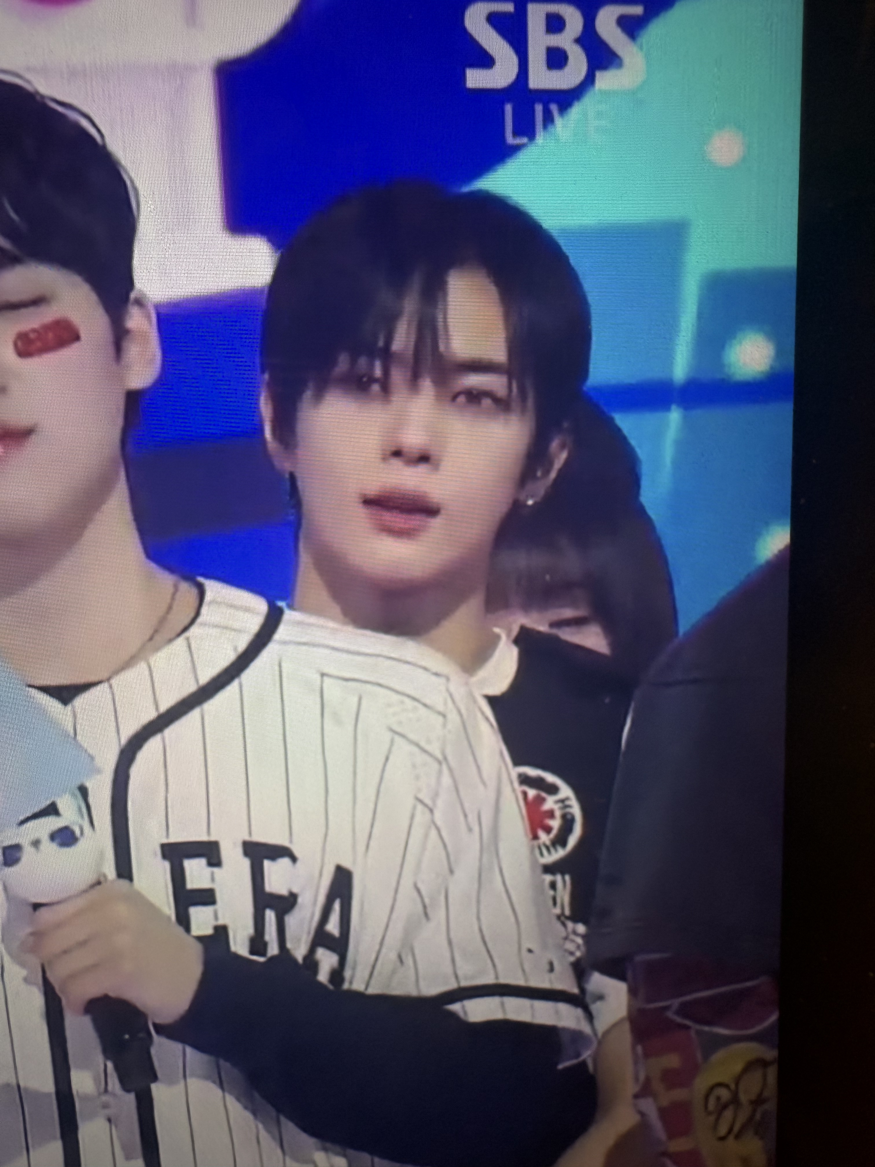 [잡담] 이 남돌 누구야??? 오늘 음중 나온 | 인스티즈