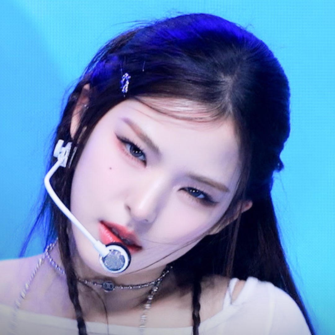 [잡담] 이 얼굴 진짜 말 안 된다 | 인스티즈